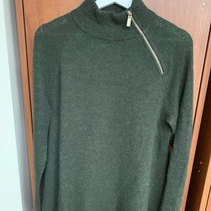 Vineyard Vines sweater